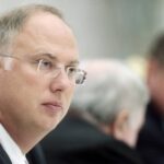 Дмитриев: западные доноры молчат о коррупции на Украине